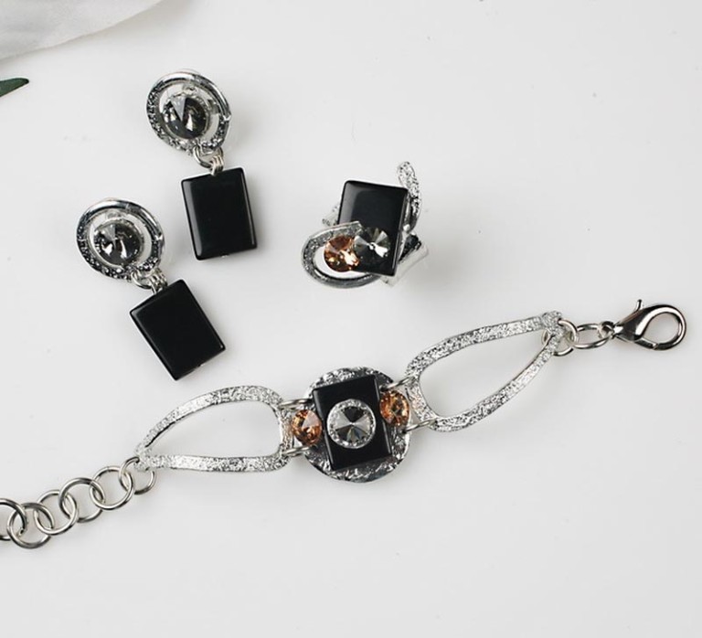Earrings Bracelets & Rings 201 - Bracelet