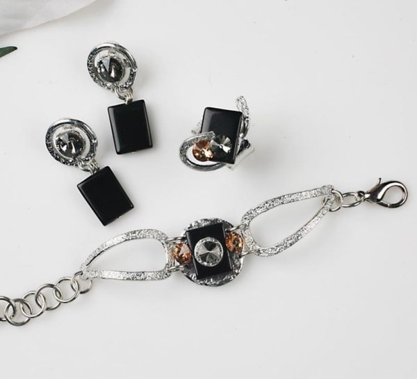 Earrings Bracelets & Rings 201 - Set