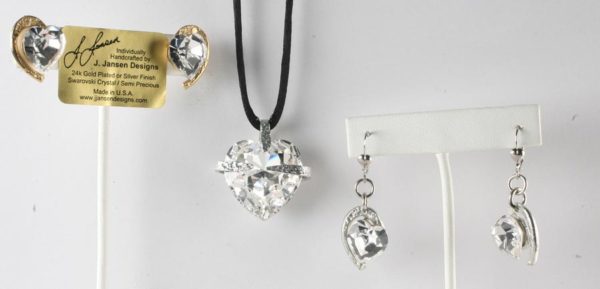 Hearts 382 – Necklace Hearts 382 - Neck